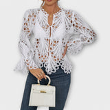 Malina – Elegantna Čipkasta Bluza