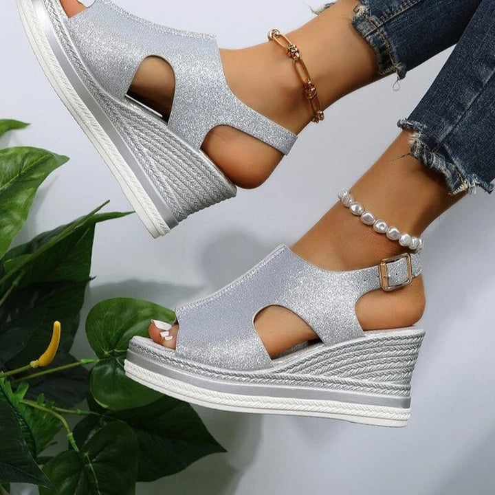 Olivia Sydney - Relaxing Metallic Heel Sandal
