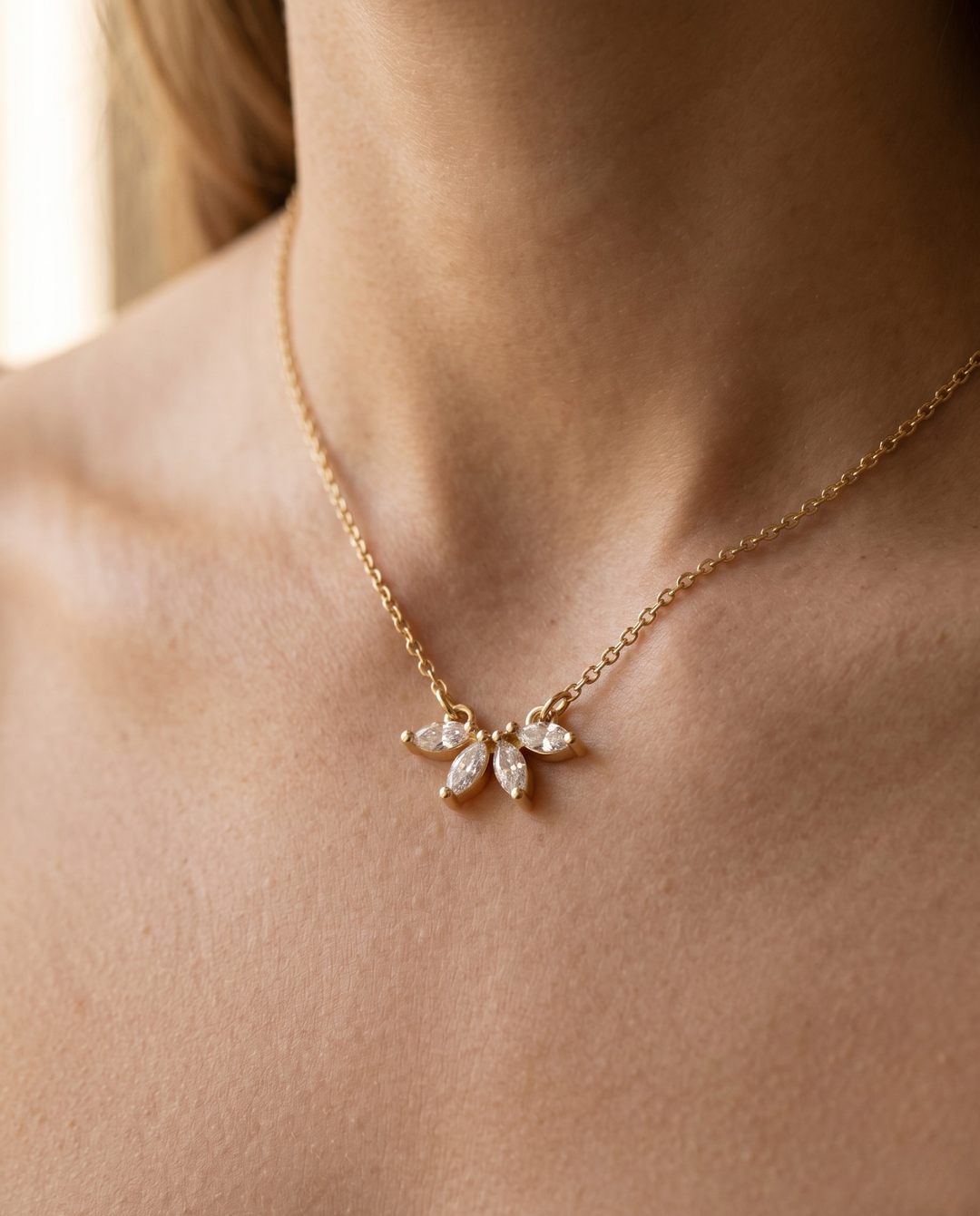Olivia Sydney - Floral Shine Necklace