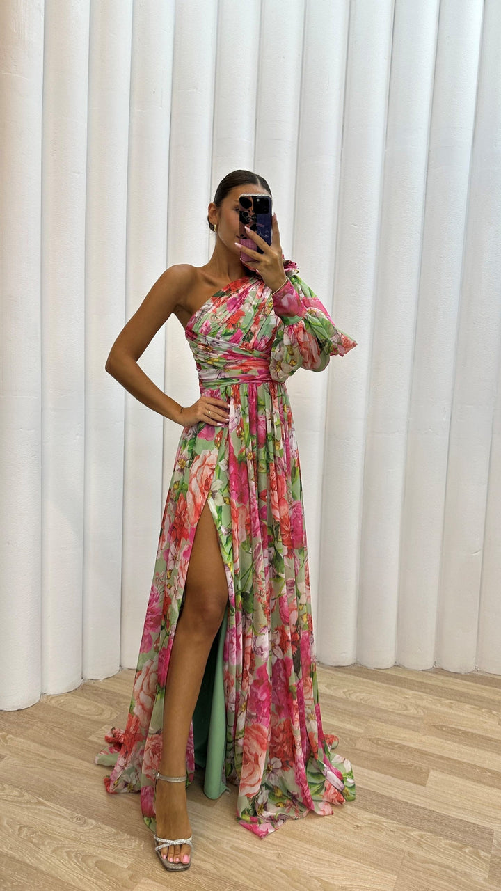 Olivia Sydney - Elegant and Flowing Dress