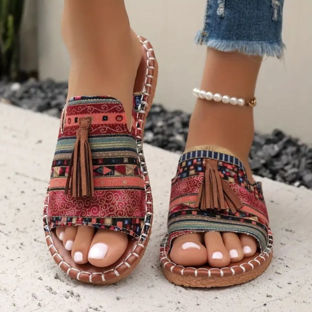 Olivia Sydney - Cheerful Pom-Pom Ergonomic Sandal