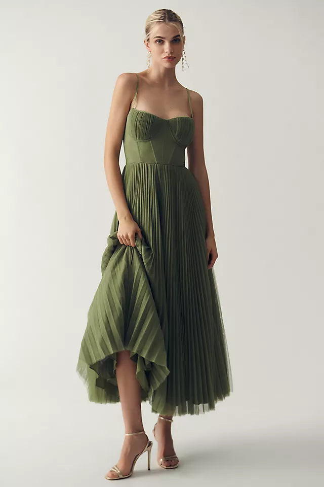 Olivia Sydney - Fluid Elegance in Tulle