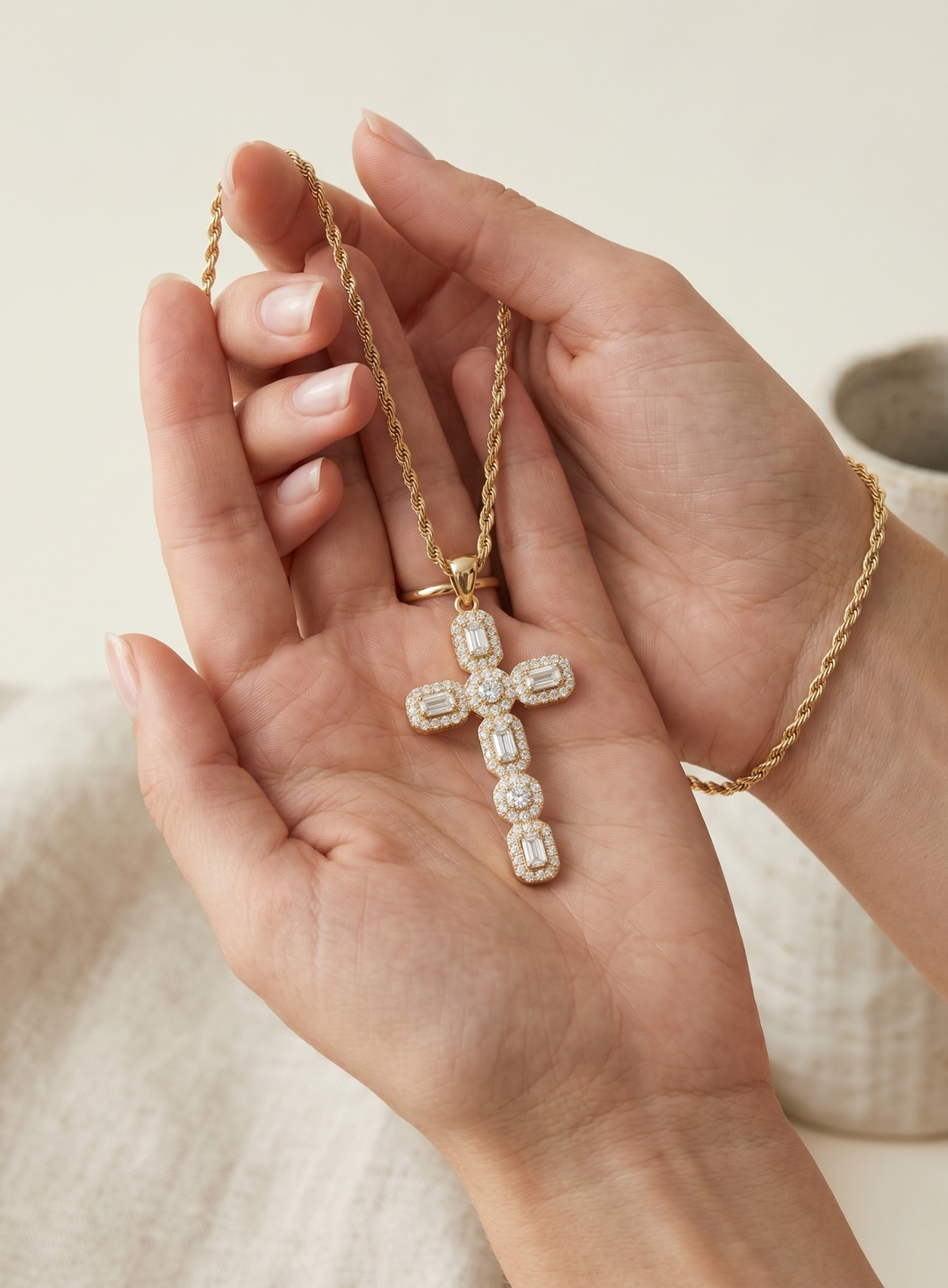 Olivia Sydney - Elegant Cross Necklace with Zirconias