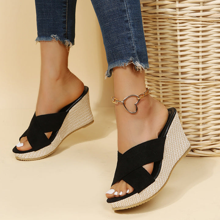 Olivia Sydney - Comfortable Heeled Sandal with Crossed Straps