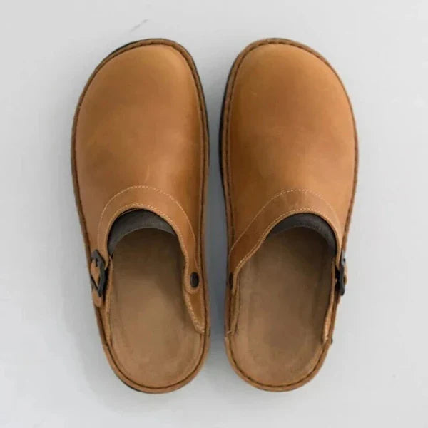Olivia Sydney - Classic Clogs