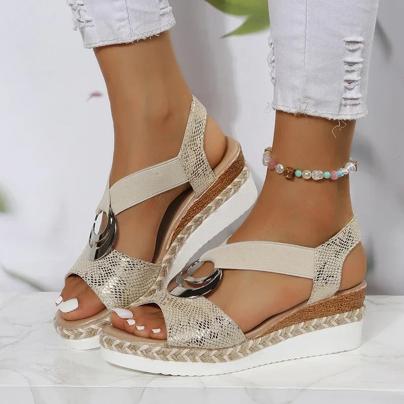 Olivia Sydney - elegant platform sandal