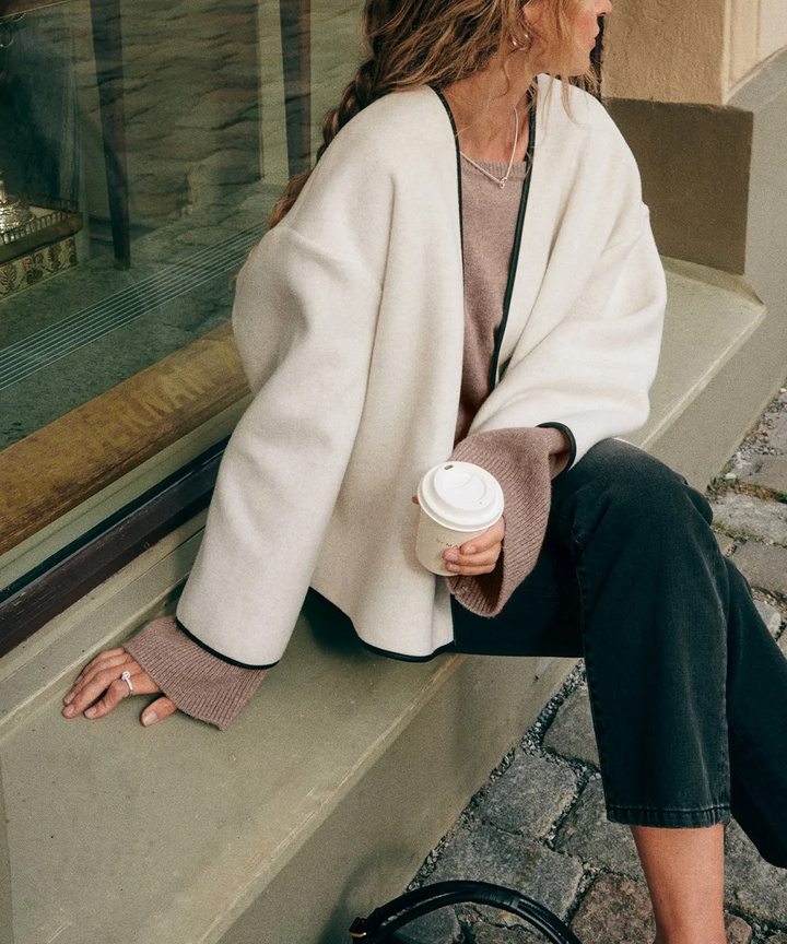 Olivia Sydney - Short French Minimalist Style Coat with Scarf