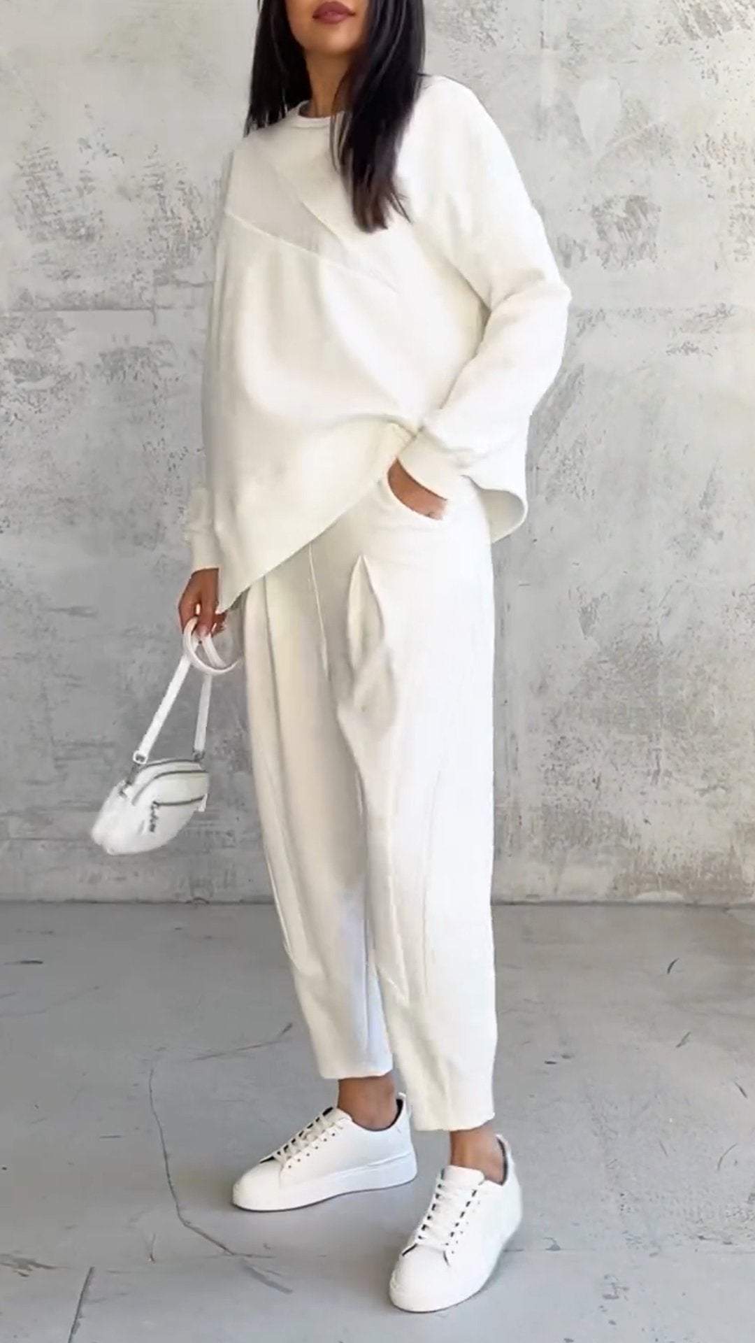 Olivia Sydney - Two-Piece Set with Round Neckline and Long Sleeves