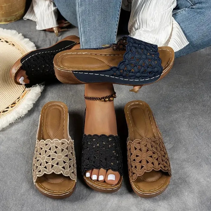 Olivia Sydney - ergonomic sandal with floral cutout