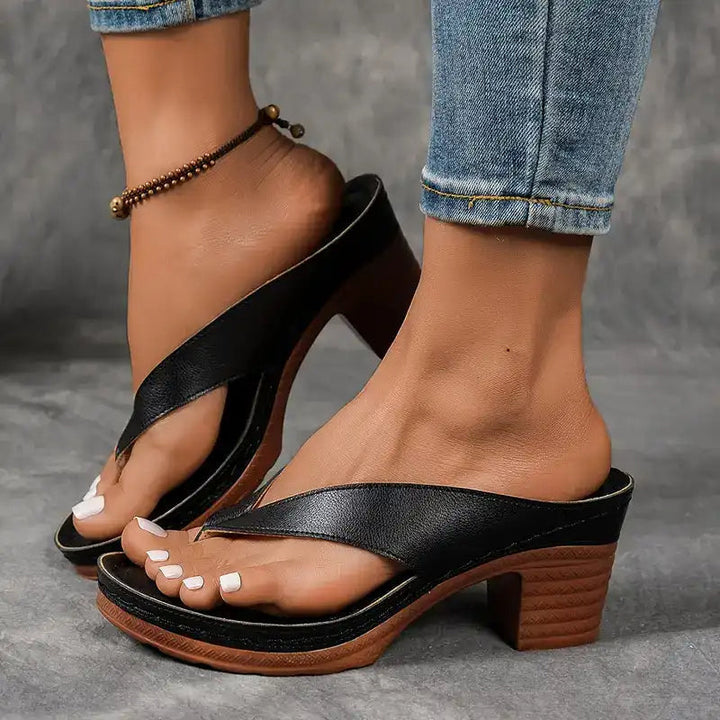 Olivia Sydney - Elegant and Relaxed Sandal with a Slight Height