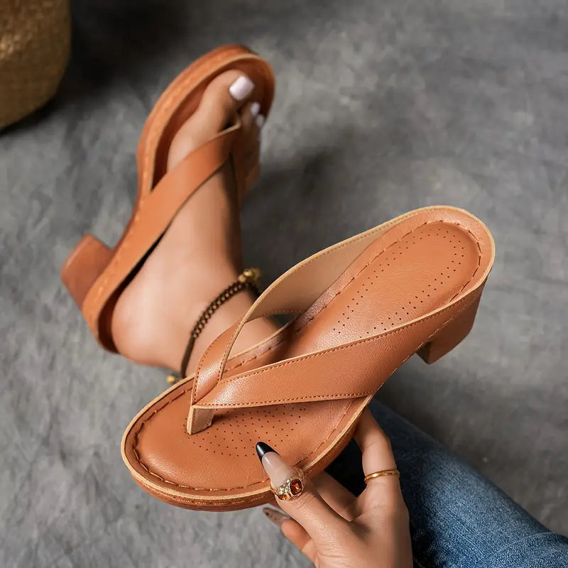Olivia Sydney - Elegant and Relaxed Sandal with a Slight Height