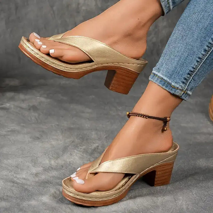 Olivia Sydney - Elegant and Relaxed Sandal with a Slight Height