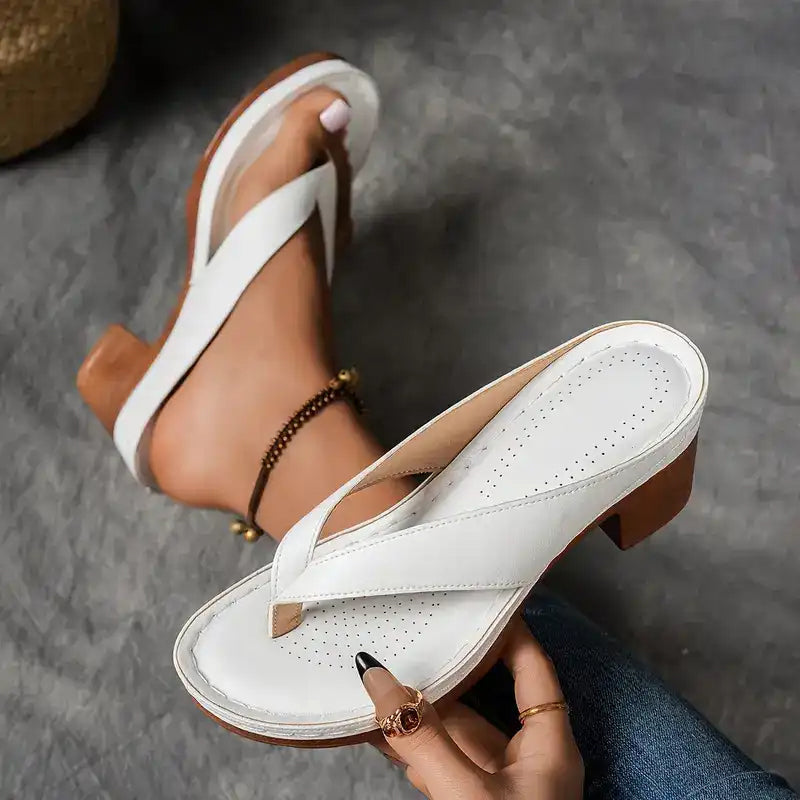 Olivia Sydney - Elegant and Relaxed Sandal with a Slight Height