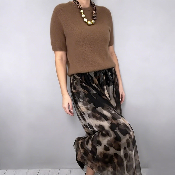 Olivia Sydney - Women's Two-Piece Leopard Print Set with Pullover and Flowing Skirt